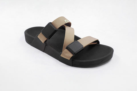 ESSENTIALS Sandalen