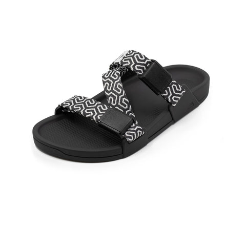 MAZE.GRID Sandalen, Schwarz