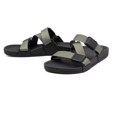ESSENTIALS Sandalen - Khaki